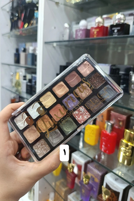 سایه چشم 18 رنگ مات و شاین